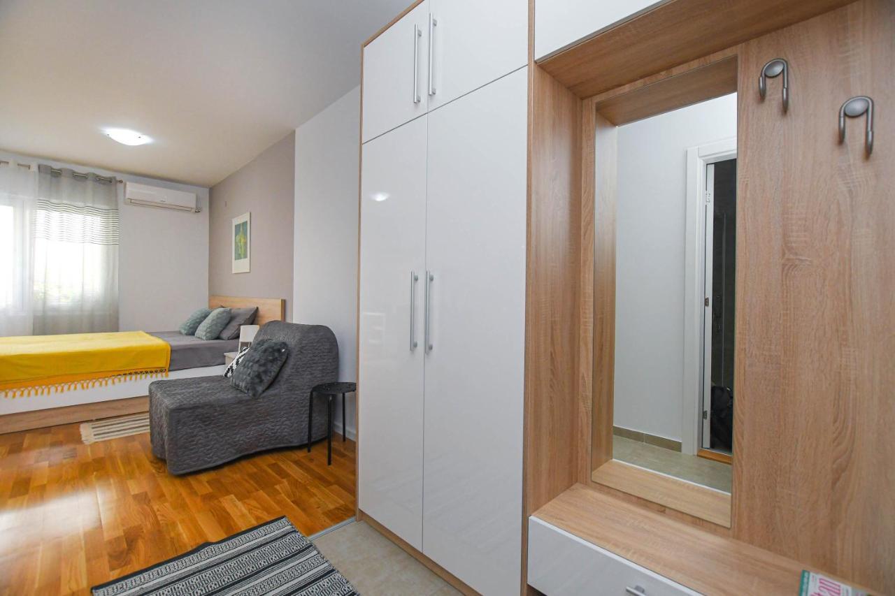 Apartment Plaza Kladovo Bagian luar foto