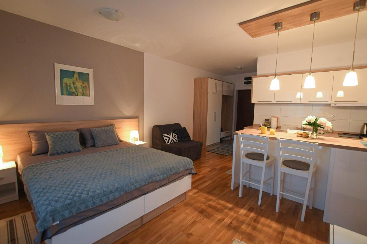 Apartment Plaza Kladovo Bagian luar foto